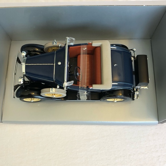 Motor City Classics 1:18th Diecast Metal Classic Car Model 1931 Ford Model “A” - Picture 2 of 8